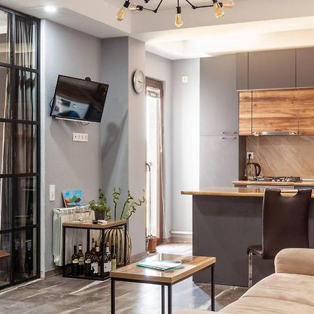 Veli Group Apartment In Old City Kutaisi Exterior foto