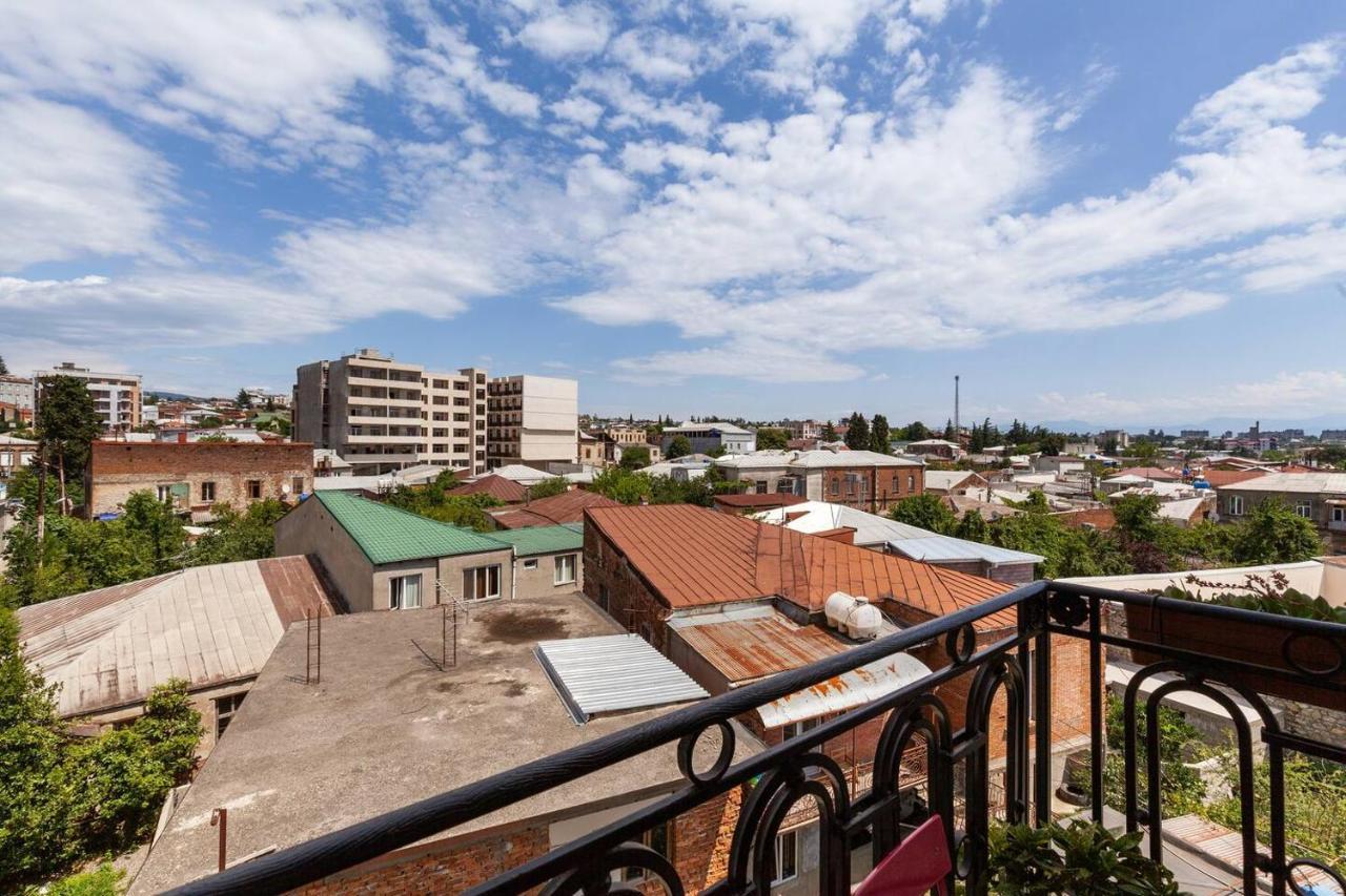 Veli Group Apartment In Old City Kutaisi Exterior foto