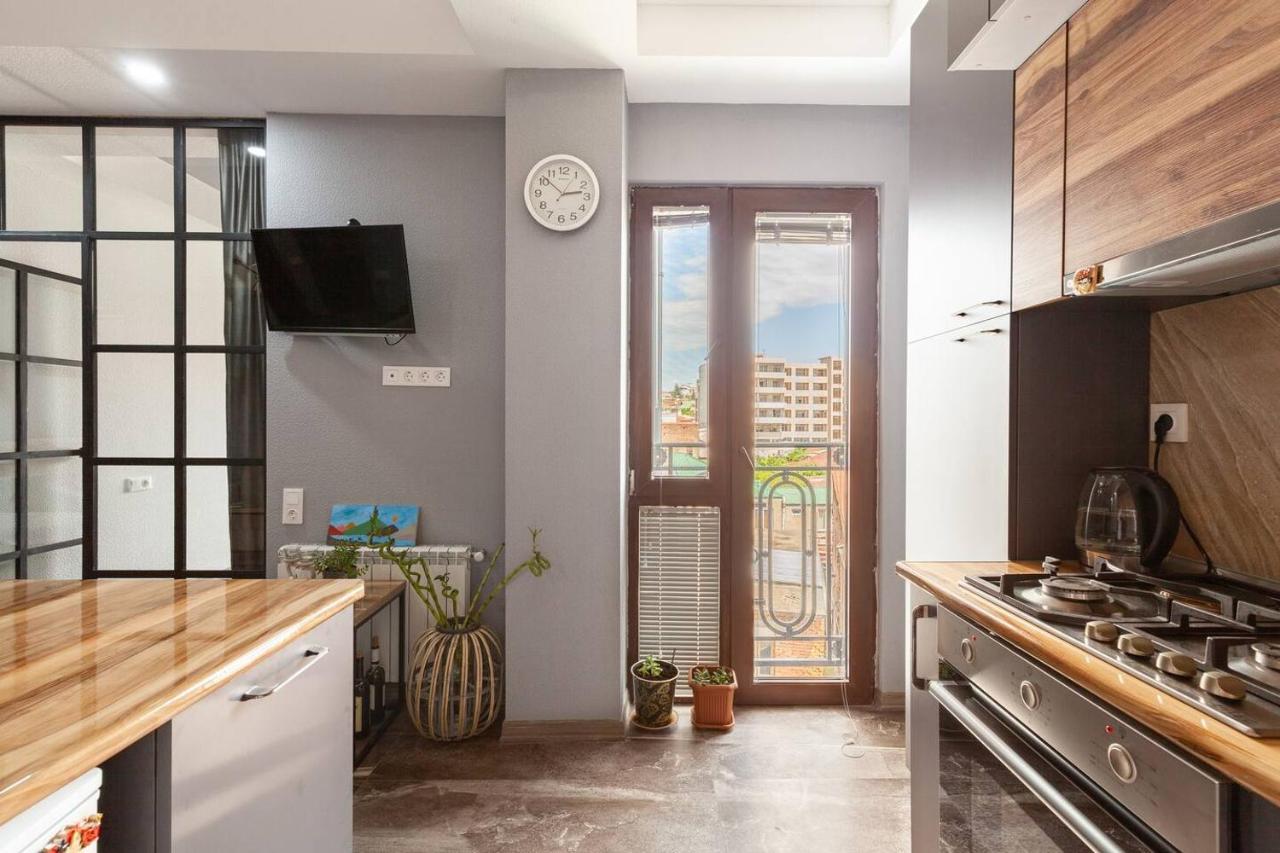 Veli Group Apartment In Old City Kutaisi Exterior foto