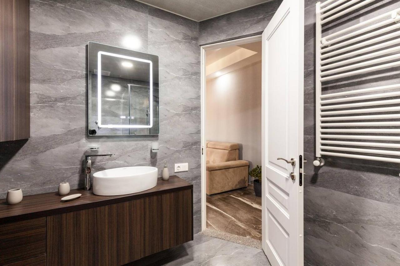 Veli Group Apartment In Old City Kutaisi Exterior foto